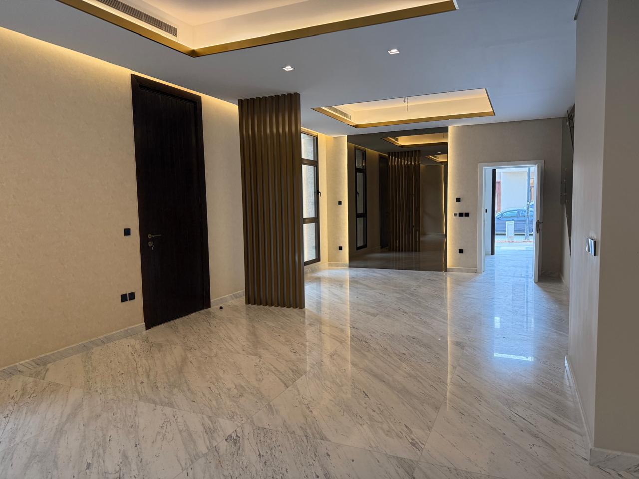 **Modern Luxury Villa for Rent in "Etual Roshan" Project – Signed by Elie Saab** 🏡✨  